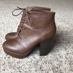 Brown boots/booties